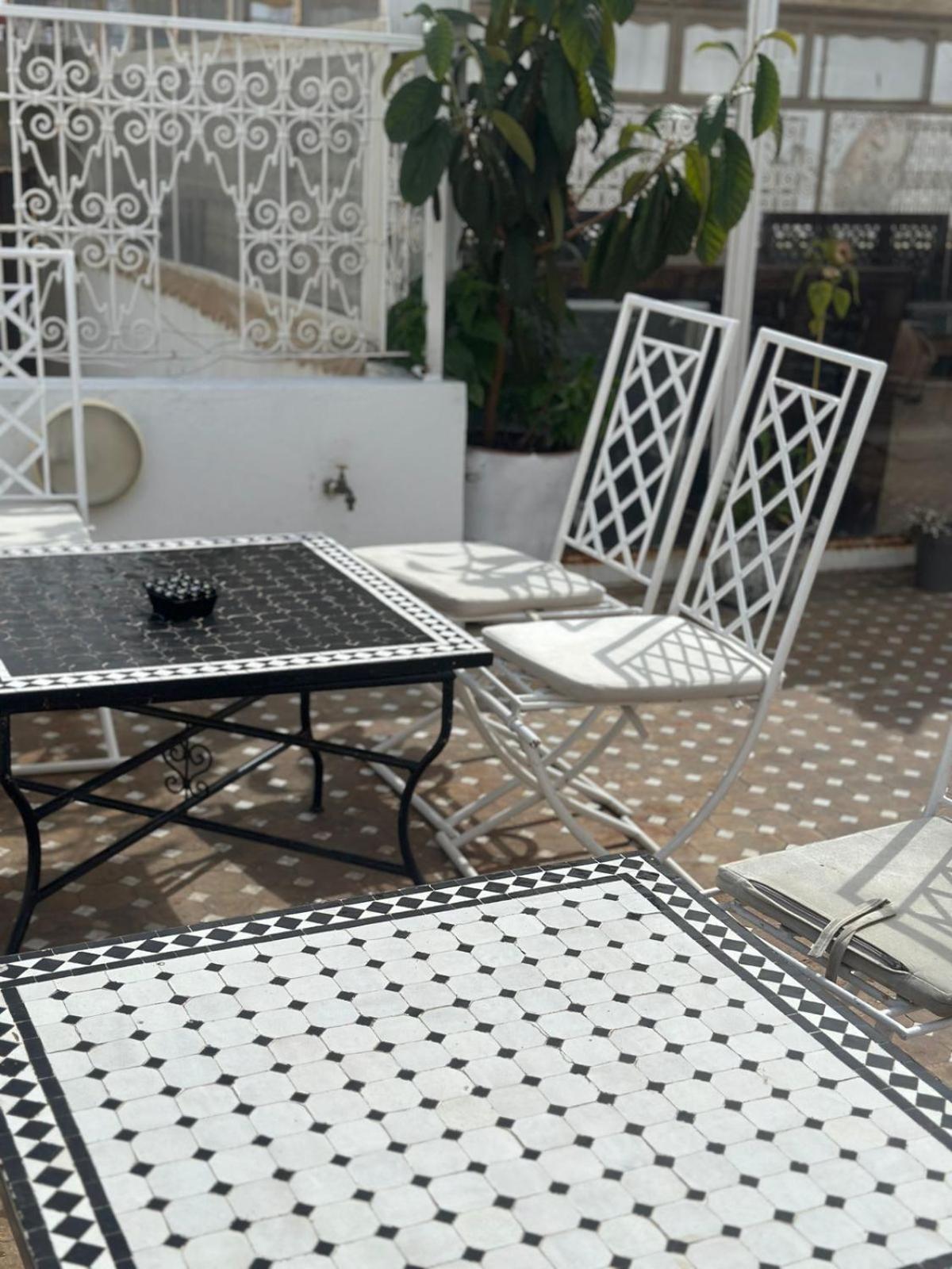 The Riad Hostel Танжер Экстерьер фото